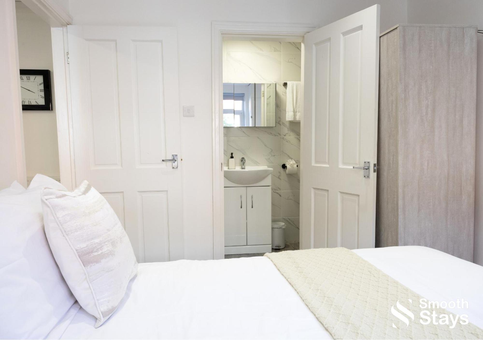 One Bedroom Apartment At Smooth Stays Short Lets & Serviced Accommodation Preston With Parking Near Train Station Exteriér fotografie